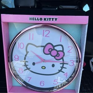 Great Christmas present!!
NEW White & Pink Hello Kitty Wall Clock